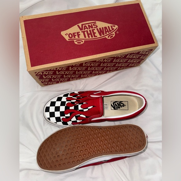 Vans - Picture 3 of 4